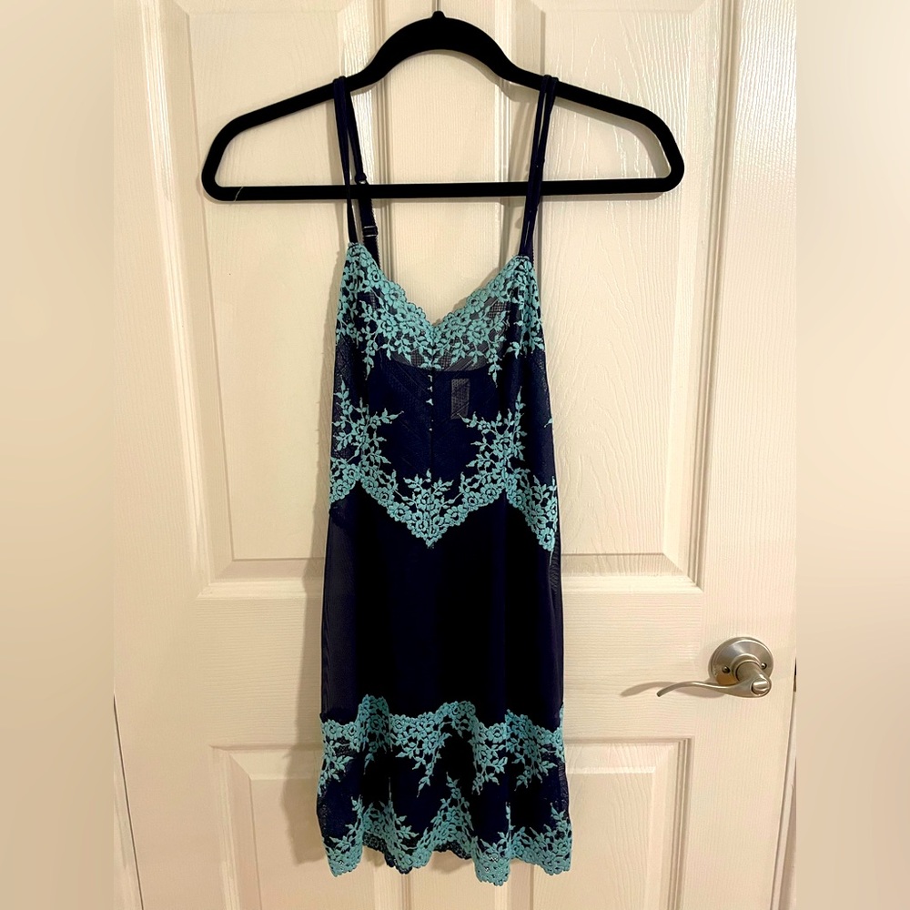 Beautiful navy and light blue Wacoal slip.